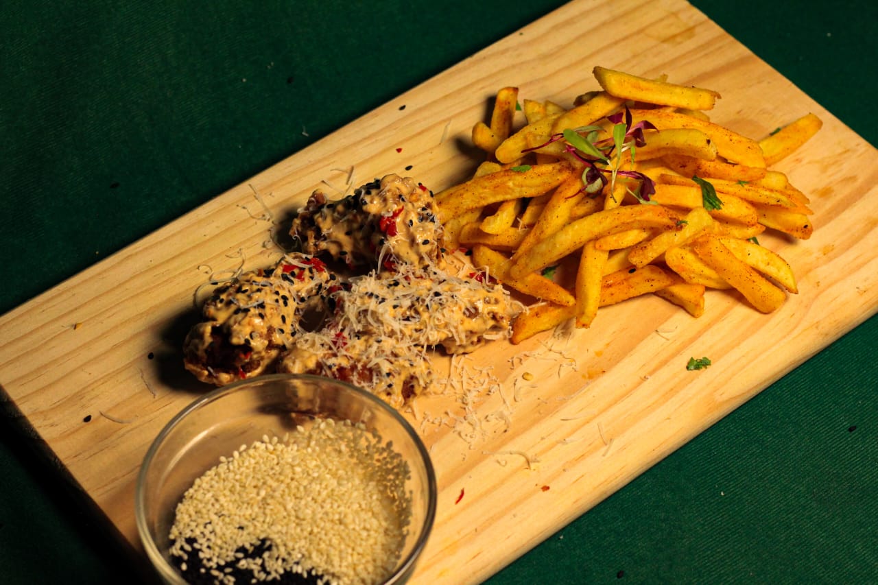 Crispy wings and fries